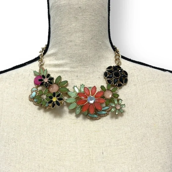 Joan Rivers Statement Necklace 18-Inch Floral Bouquet with Gold-Colored Finish - Picture 2 of 7